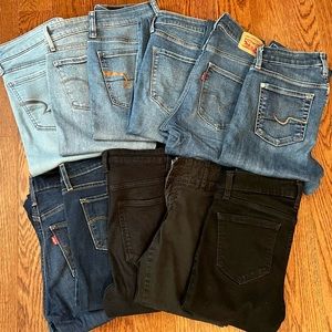 Bundle of 11 pairs of size 26/2 Jeans - American Eagle, Levi’s